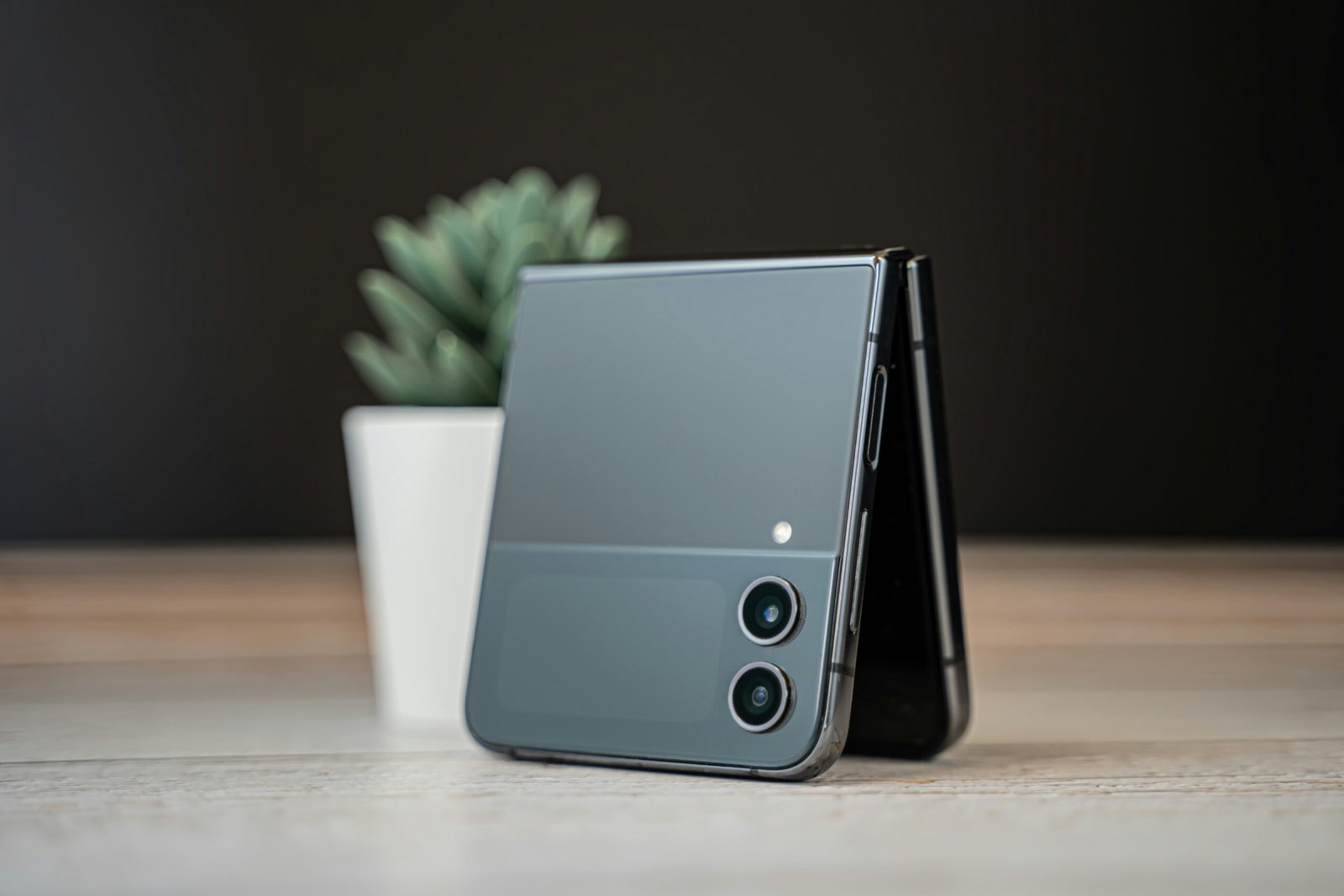 The rise of foldable phones showcasing innovative features, benefits, and future advancements in modern smartphone technology